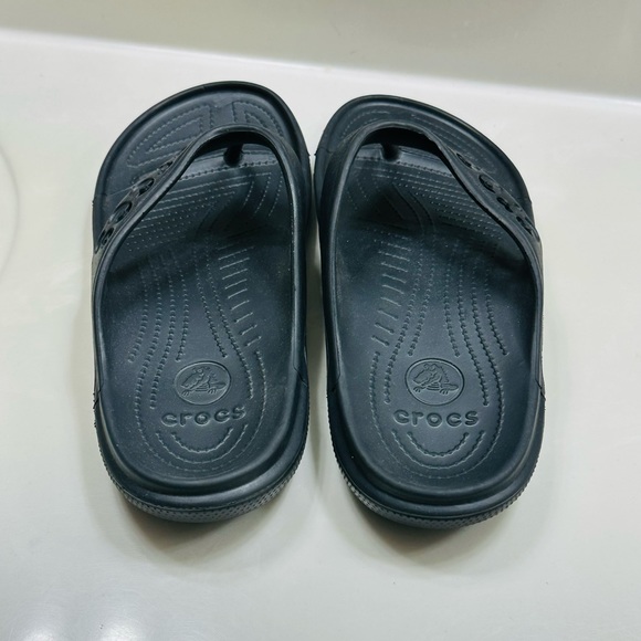 😃SOLD😃 CROCS Men’s Black Thong Flip Flops Sz M/ 12 - Picture 5 of 7